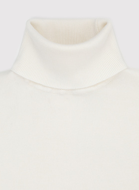 Baltos spalvos vyriškas golfas