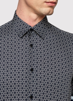 Tamsiai mėlyni vyriški marškiniai baltu raštu