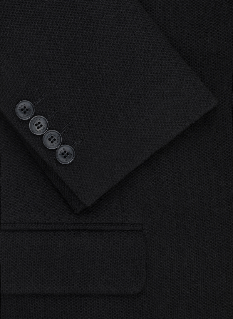 Juodas trikotažinis švarkas