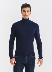 Tamsiai mėlynos spalvos vyriškas golfas