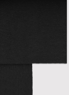 Juodas vilnonis šalikas