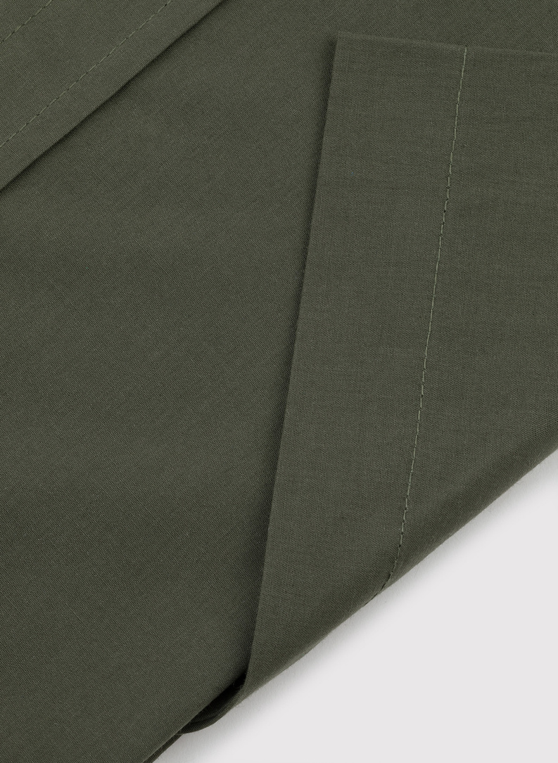 Žali marškiniai trumpomis rankovėmis