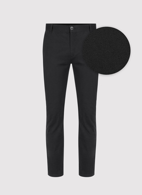 Juodos spalvos vyriškos kelnės be raštų