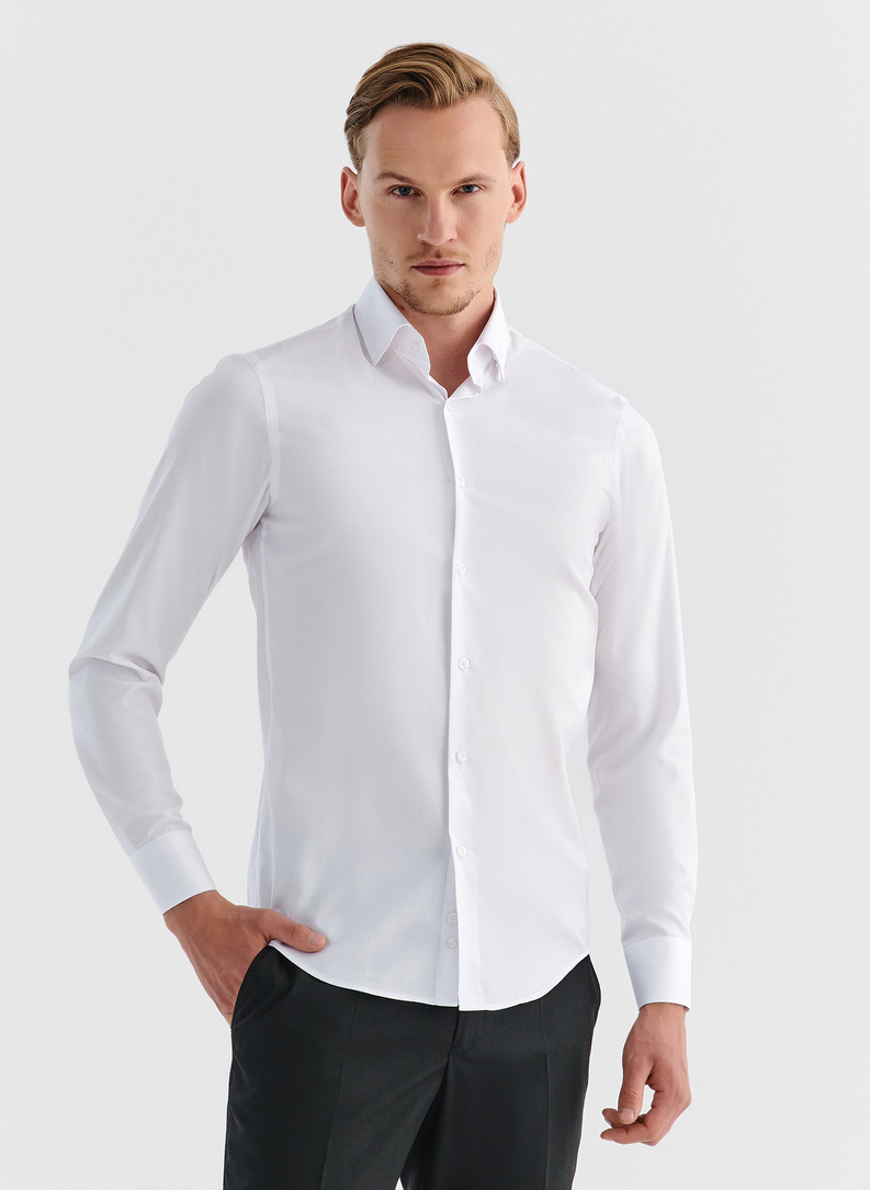 Elegantiški balti vyriški marškiniai