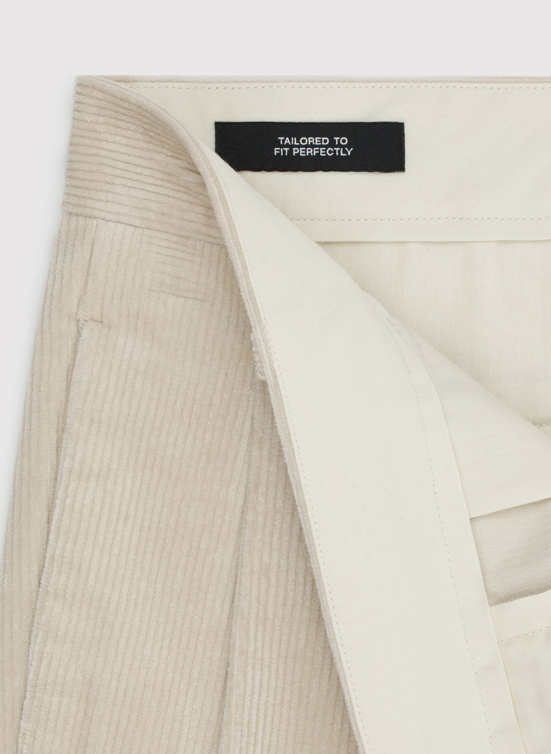 Smėlinės kelnės su klostėmis