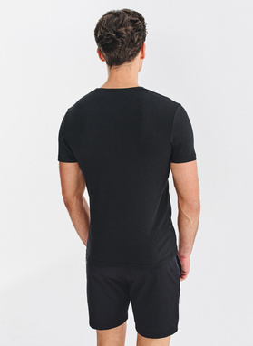 Dvejų juodos spalvos T marškinėlių su V iškirpte pakuotė