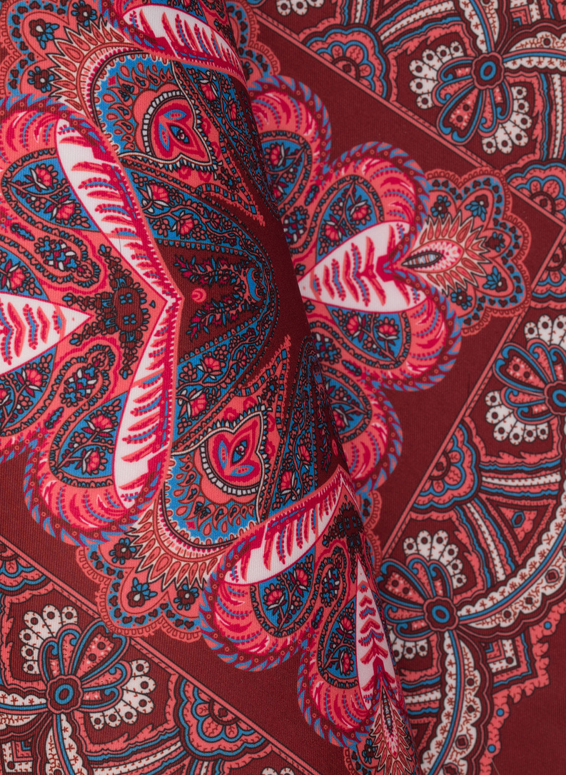 Vyšninė kišeninė nosinaitė peislio raštu