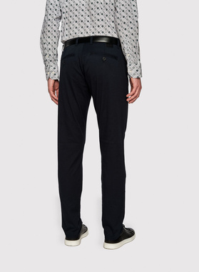 Tamsiai mėlynos vyriškos kelnės be raštų