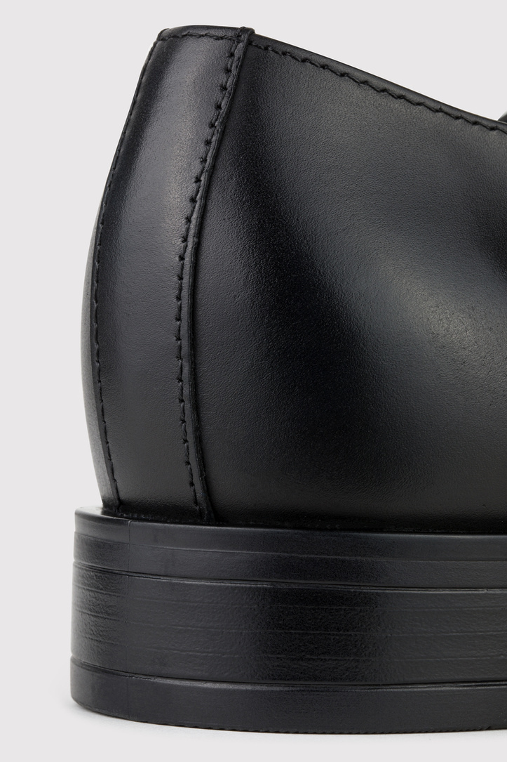 Juodi vyriški oksfordai