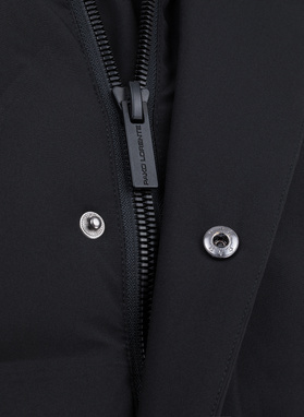 Juoda žieminė vyriška striukė