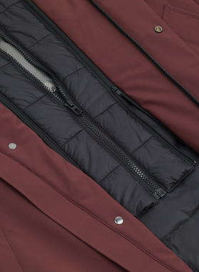 Tamsiai raudona pūkinė striukė