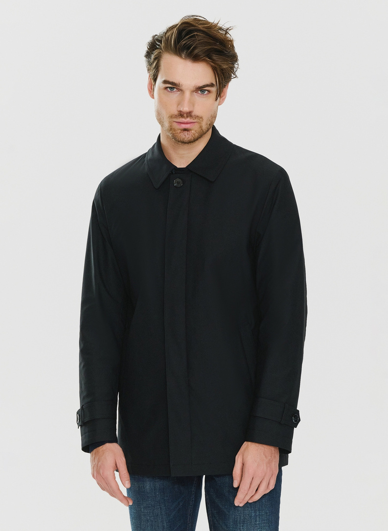 Juodos spalvos demisezoninis vyriškas lietpaltis