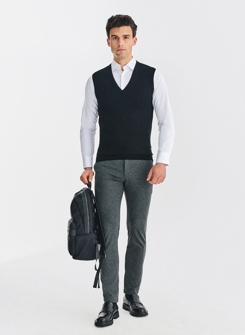 Berankovis su V apykakle