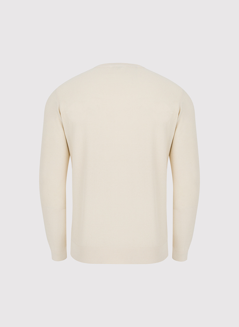 Vyriškas megztinis su O formos iškirpte