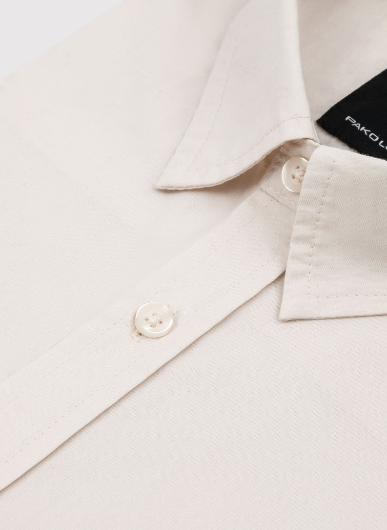 Nebalintos drobės spalvos „Regular Fit“ kirpimo vyriški marškiniai