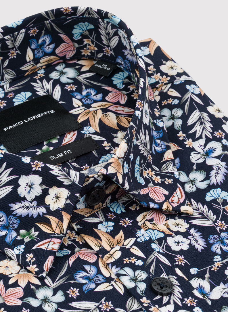 Tamsiai mėlyni gėlėti marškiniai