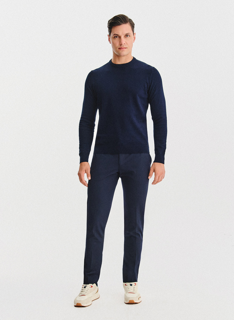 Tamsiai mėlynas medvilninis megztinis su kašmyru