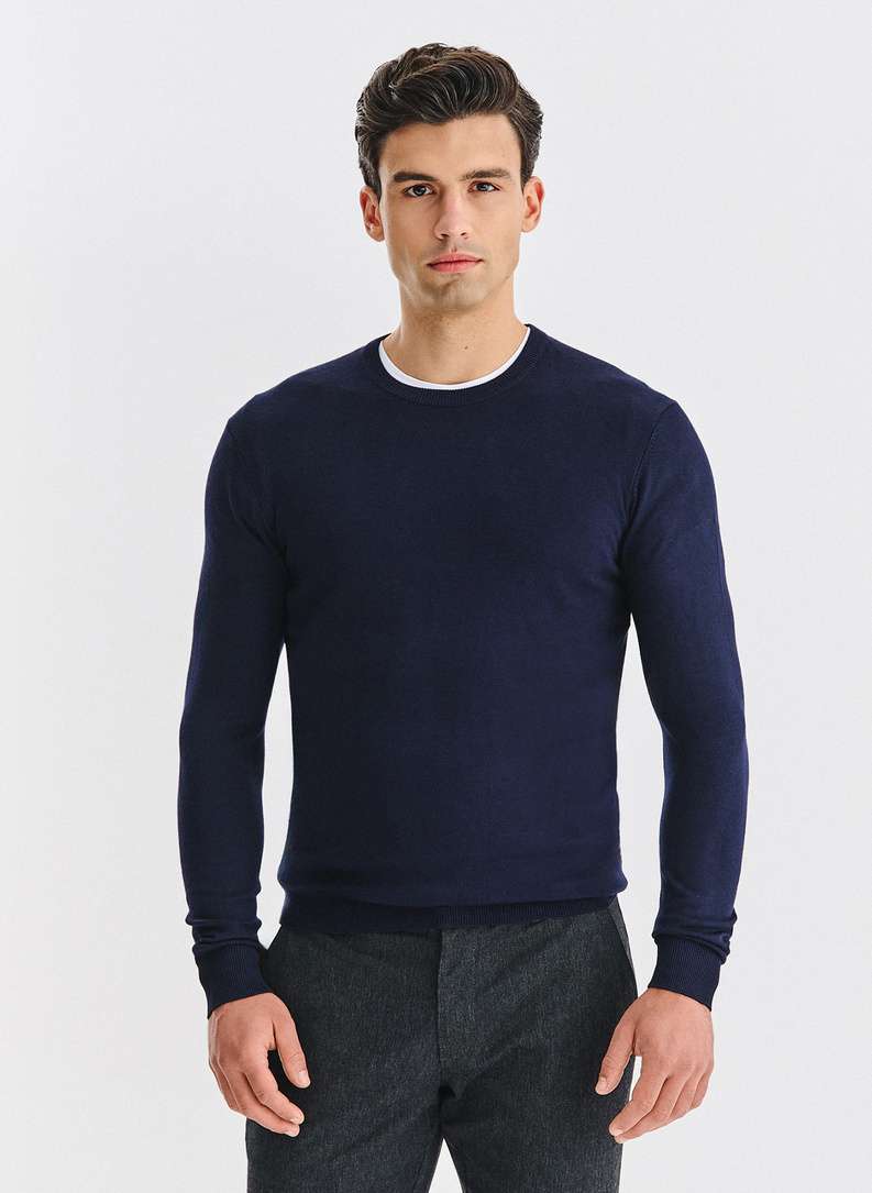 Tamsiai mėlynas vyriškas megztinis