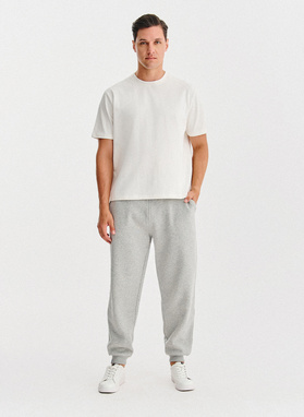 Balti didžiulio dydžio T marškinėliai