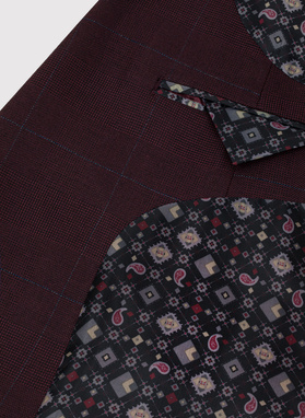 Vyšninis kostiuminis švarkas subtiliais langais