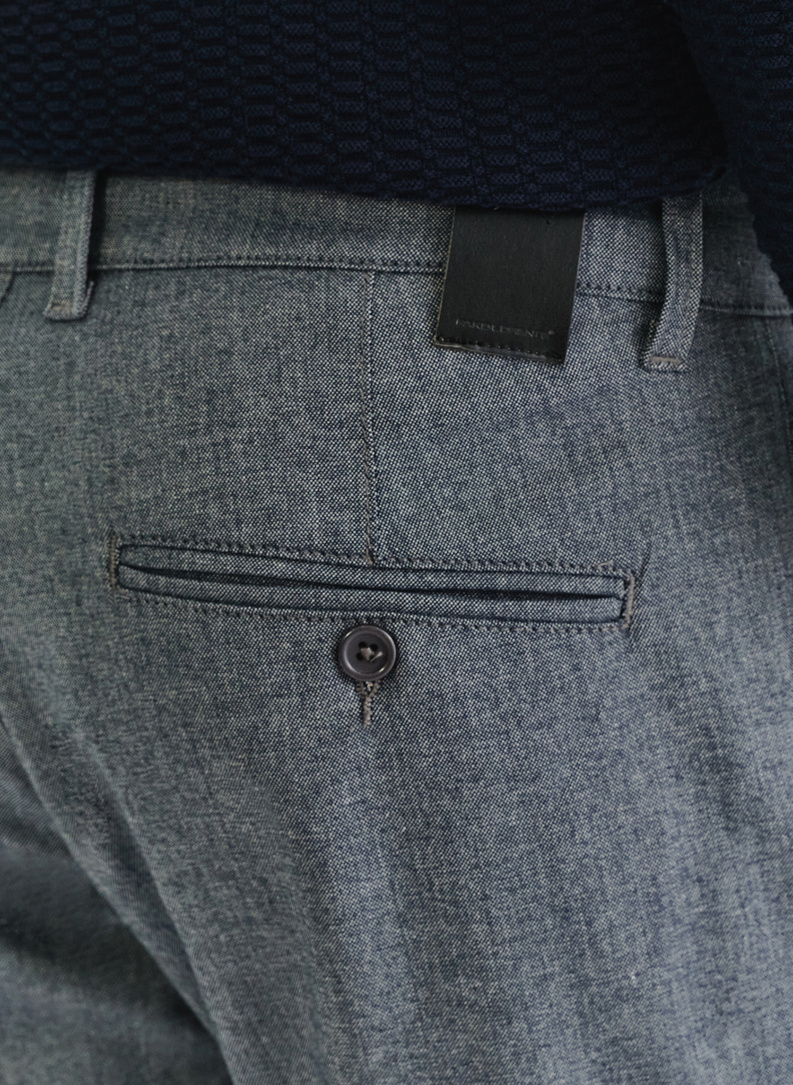 Tamsiai mėlynos vyriškos laisvalaikio kelnės