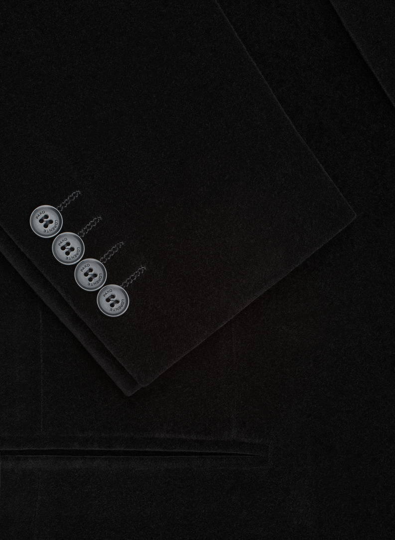 Juodas dvieilis vyriškas švarkas
