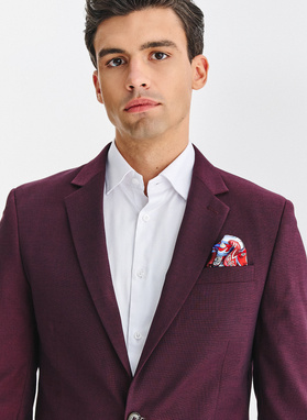 Tamsiai raudonas kostiuminis švarkas