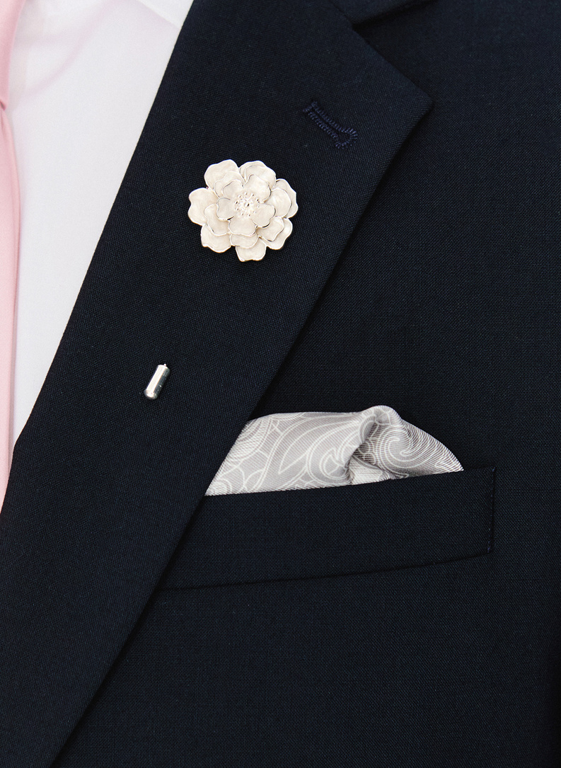 Vyriško švarko segtukas