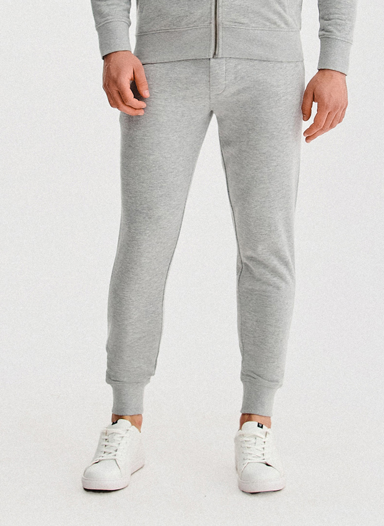 Pilkos treninginės kelnės