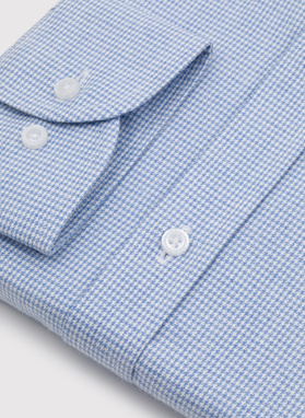 Juodi marškiniai skalikų dantų raštu