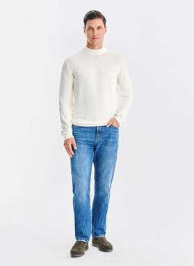 Baltos spalvos vyriškas pusgolfis