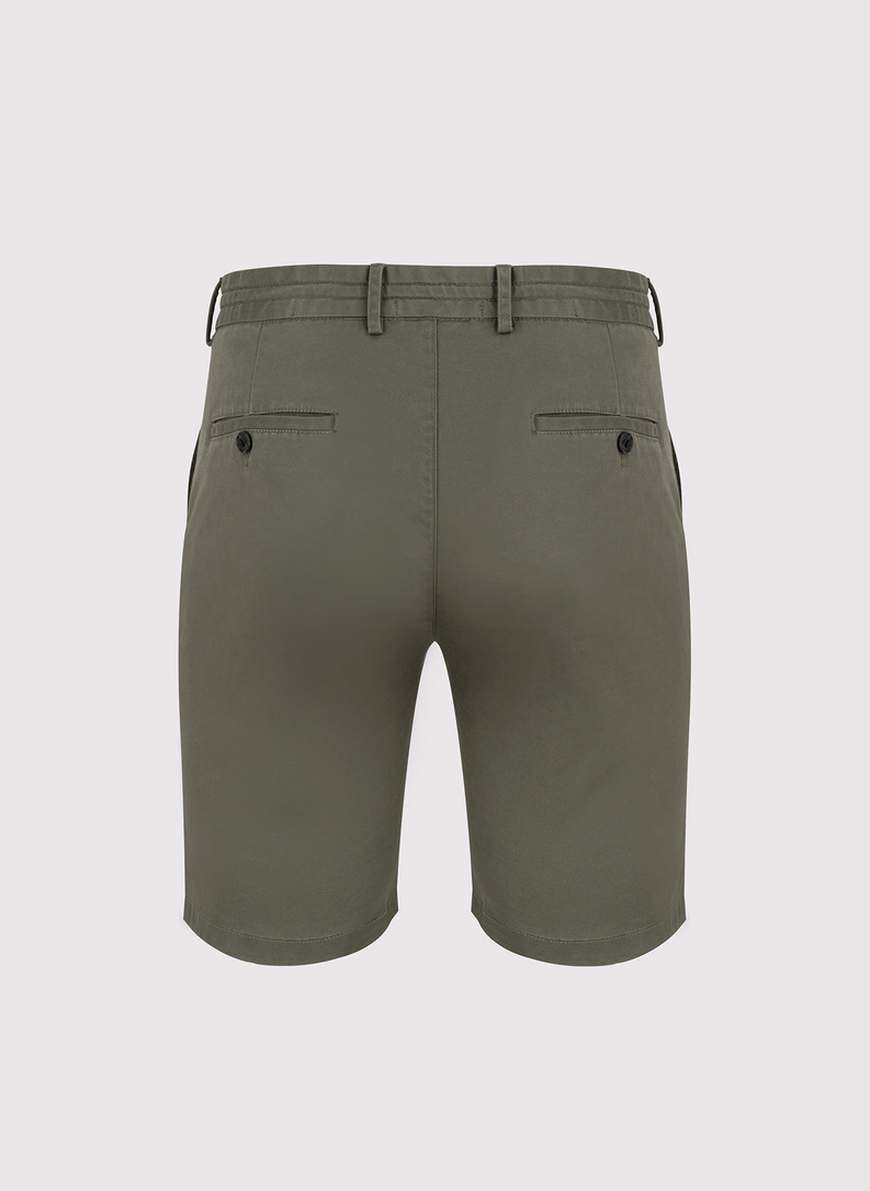 Žali vyriški šortai be raštų