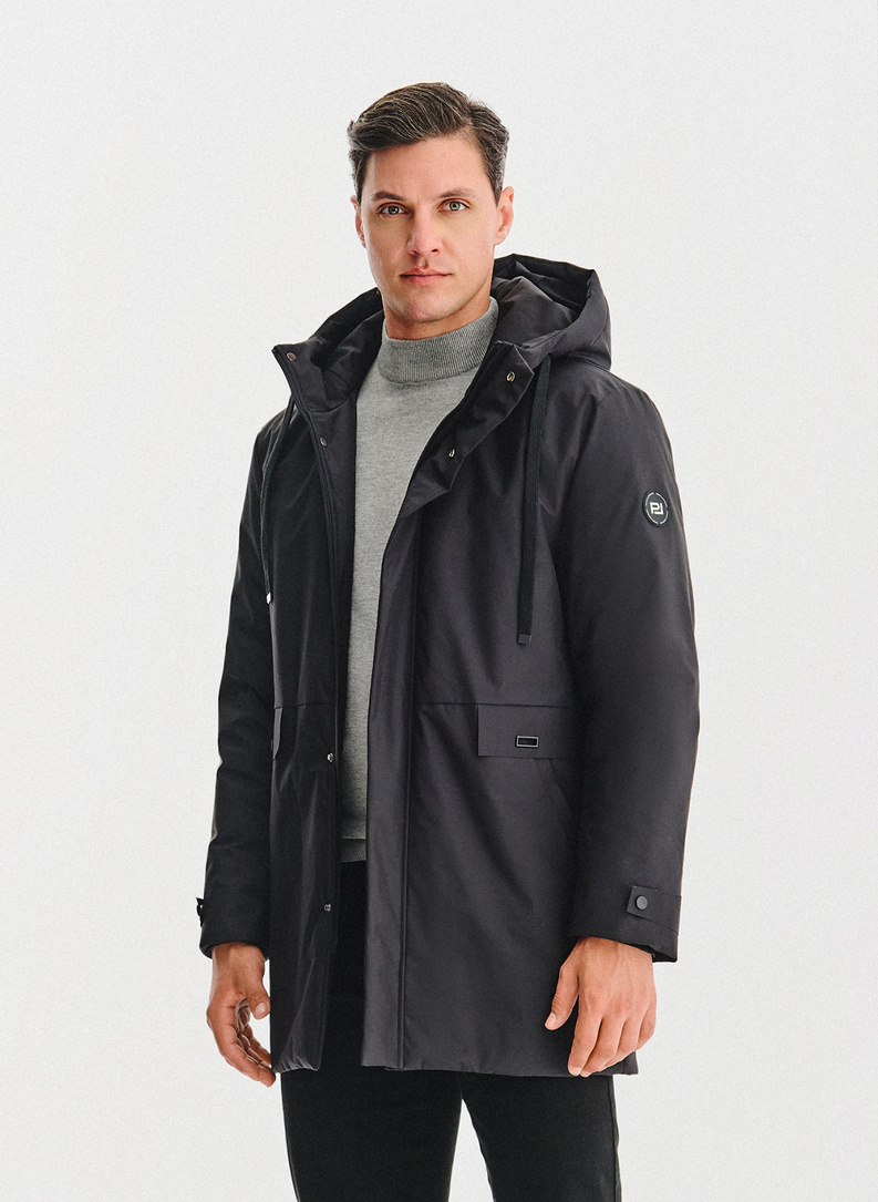 Juodos spalvos pūkinė vyriška striukė