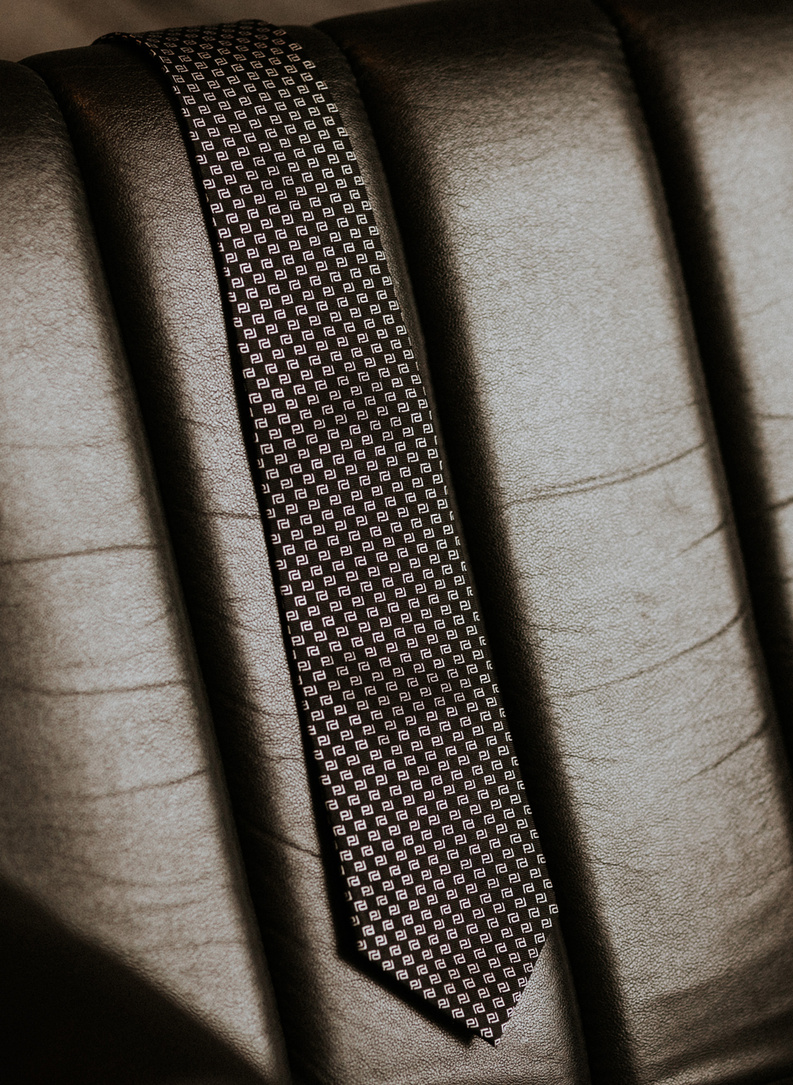 Šilkinis kaklaraištis su PL monograma