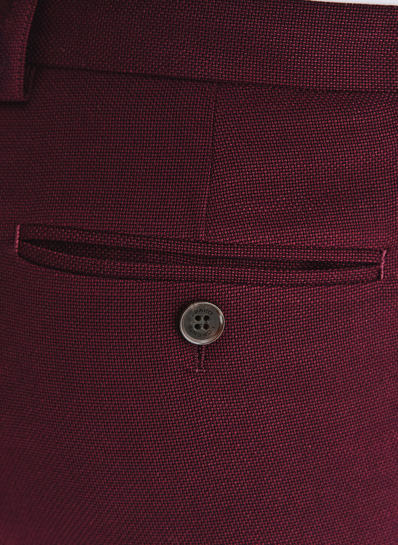 Tamsiai raudonos kostiuminės kelnės