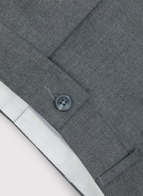 Paprastas pilkas vyriškas kostiumas