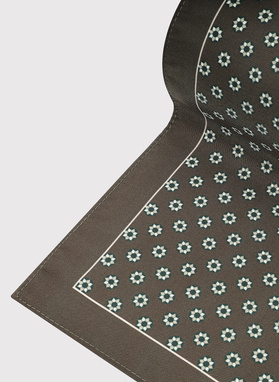 Tamsiai žalia kišeninė nosinaitė mikroraštu