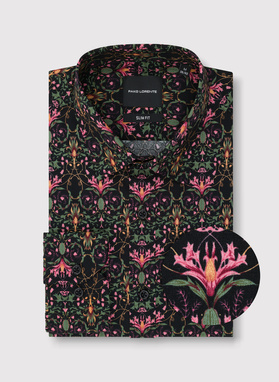 Juodi marškiniai spalvotomis gėlėmis