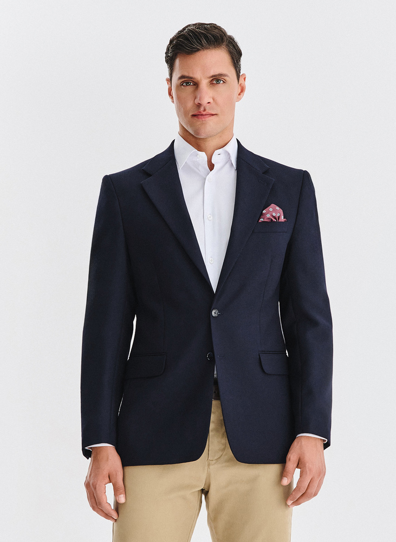 Tamsiai mėlynos spalvos vilnonis švarkas