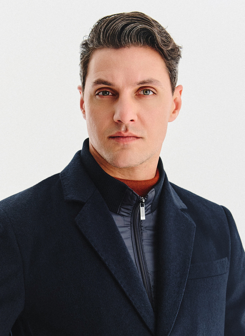 Tamsiai mėlynas vyriškas lietpaltis su vilna