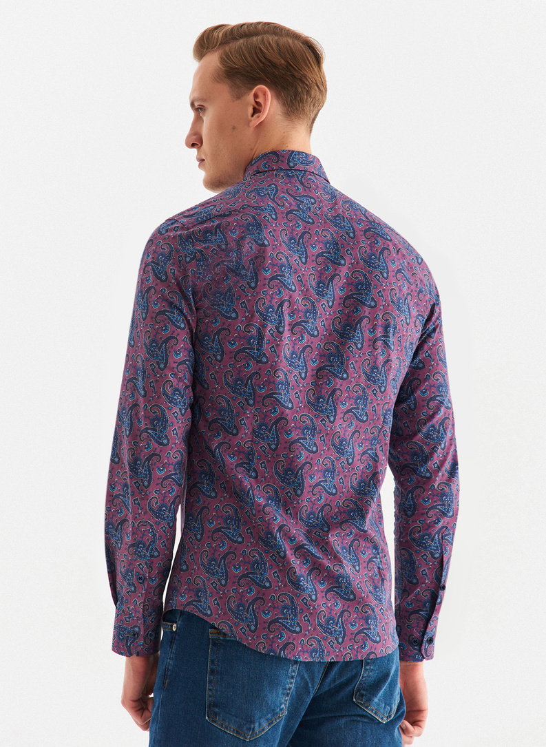 Violetiniai marškiniai peislio raštu