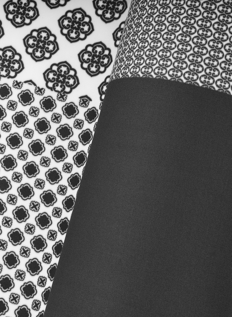 Juoda raštuota kišeninė nosinaitė