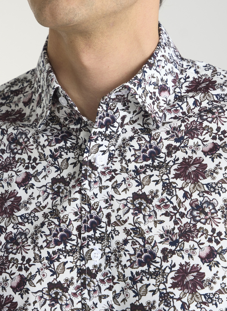 Balti vyriški marškiniai botaniniu raštu