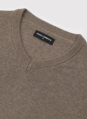 Vyriškas megztinis V apykakle