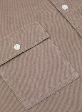 Rudi kordinio velveto marškiniai su kišenėmis ant krūtinės