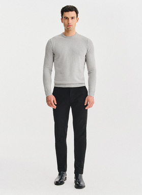 Pilkas medvilninis megztinis su kašmyru