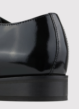 Juodi vyriški derbis