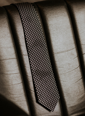 Šilkinis kaklaraištis su PL monograma