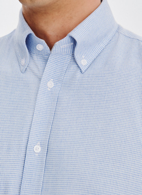 Juodi marškiniai skalikų dantų raštu