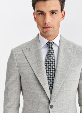 Pilkas languotas kostiuminis švarkas